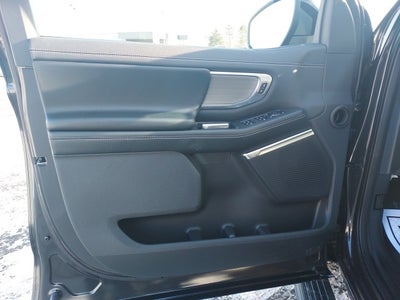 2025 Ford Expedition Platinum®