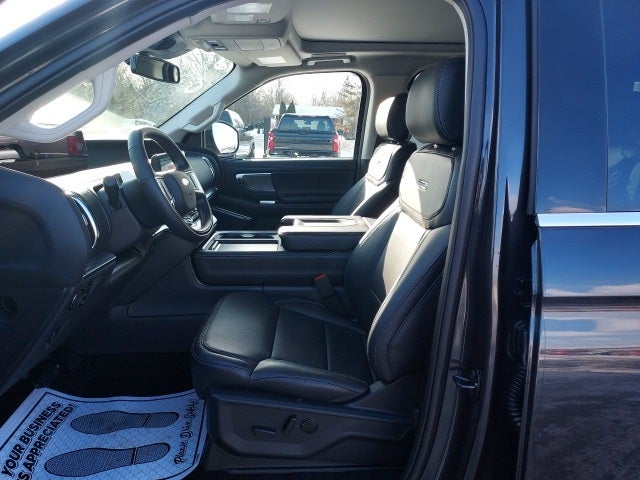 2025 Ford Expedition Platinum®
