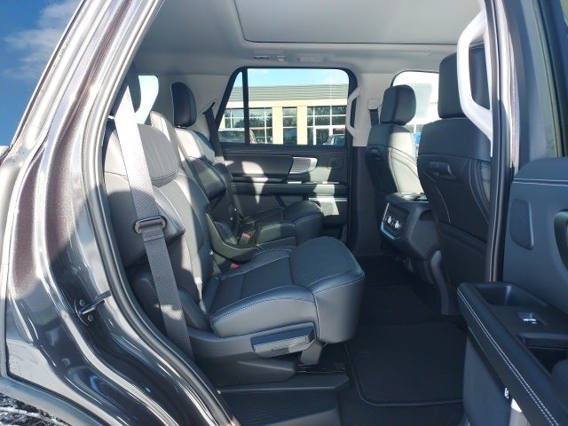 2025 Ford Expedition Platinum®
