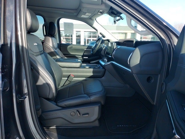 2025 Ford Expedition Platinum®