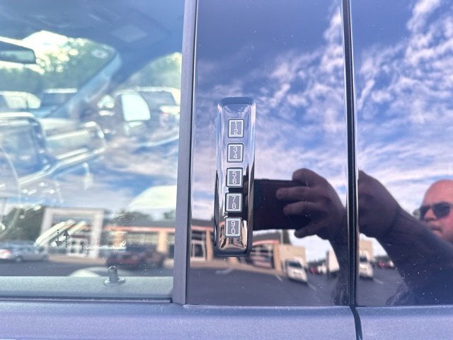 2027 Ford Super Duty F-250® Lariat®
