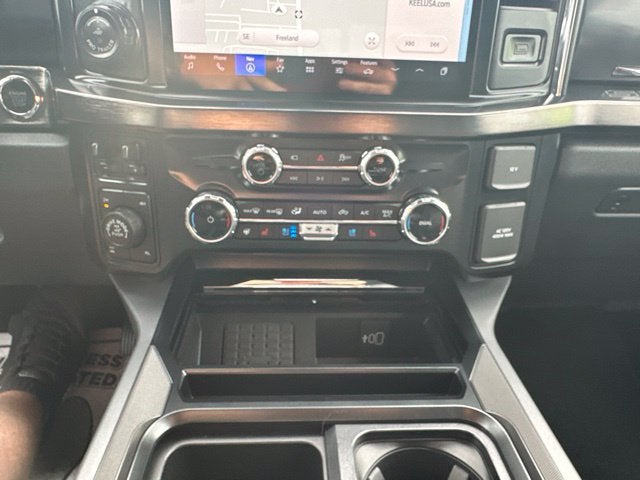 2027 Ford Super Duty F-350® Lariat®