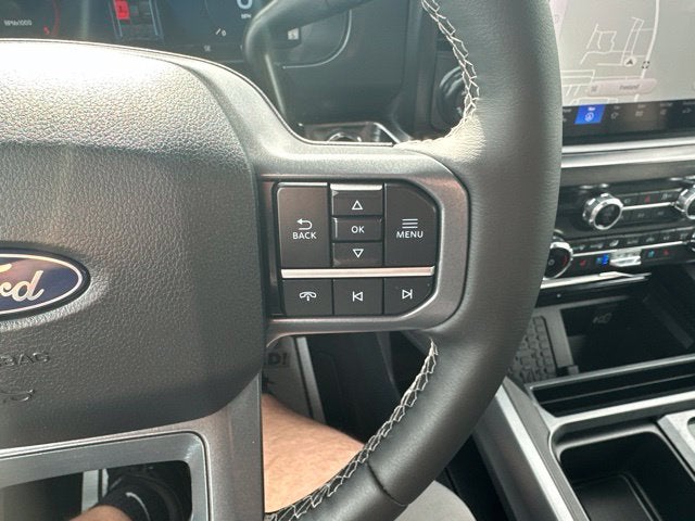 2027 Ford Super Duty F-350® Lariat®