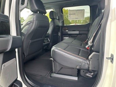 2027 Ford Super Duty F-350® Lariat®