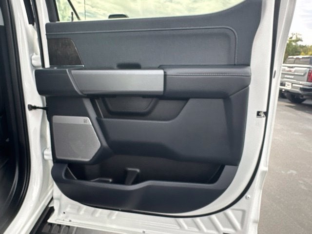 2027 Ford Super Duty F-350® Lariat®