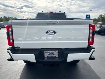 2027 Ford Super Duty F-350® Lariat®