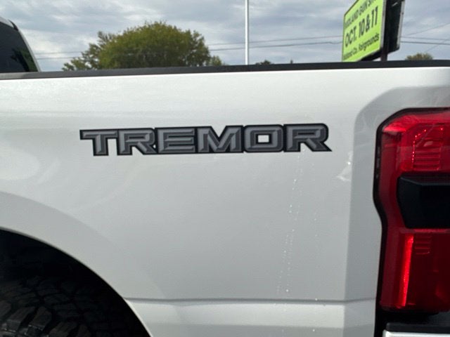 2027 Ford Super Duty F-350® Lariat®