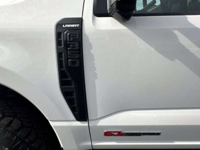 2027 Ford Super Duty F-350® Lariat®