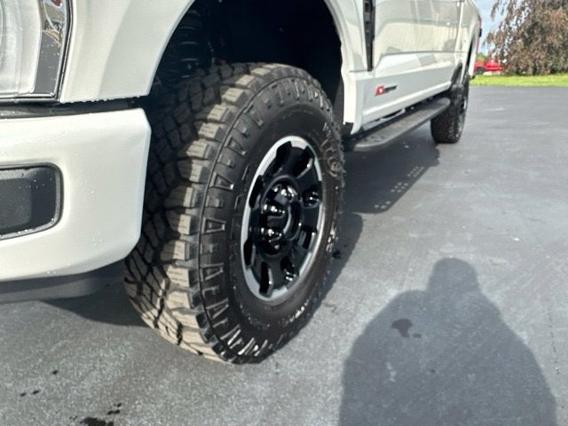 2027 Ford Super Duty F-350® Lariat®