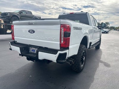 2027 Ford Super Duty F-350® Lariat®
