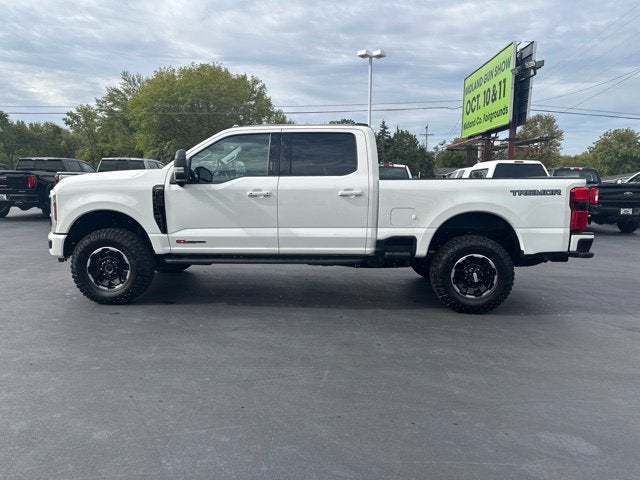 2027 Ford Super Duty F-350® Lariat®