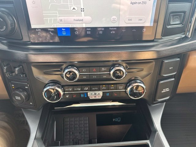 2027 Ford F-450SD Lariat DRW