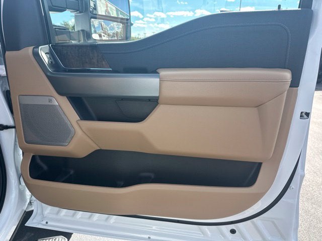 2027 Ford F-450SD Lariat DRW