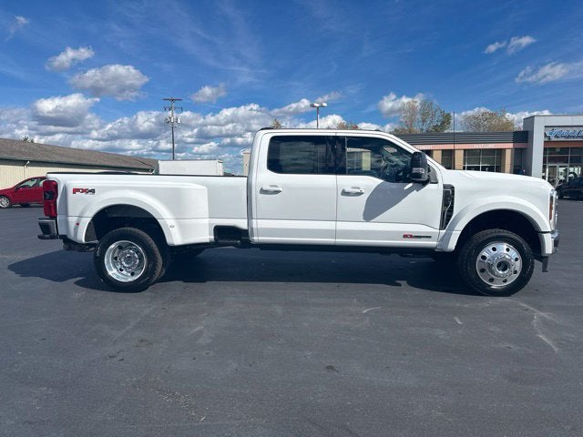 2027 Ford F-450SD Lariat DRW