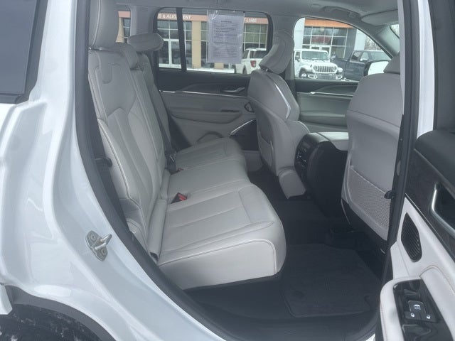 2022 Jeep Grand Cherokee Overland