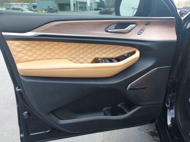 2022 Jeep Grand Cherokee Summit