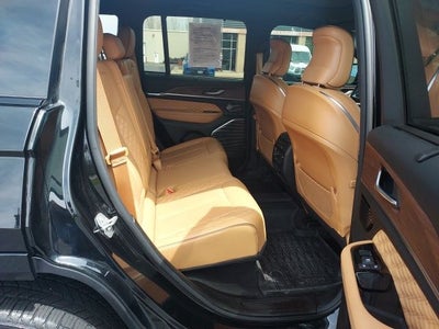 2022 Jeep Grand Cherokee Summit