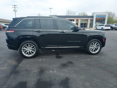 2022 Jeep Grand Cherokee Summit