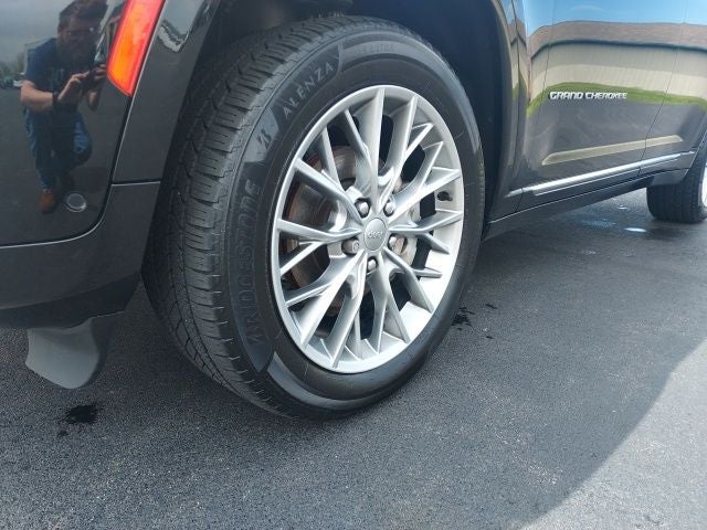 2022 Jeep Grand Cherokee Summit