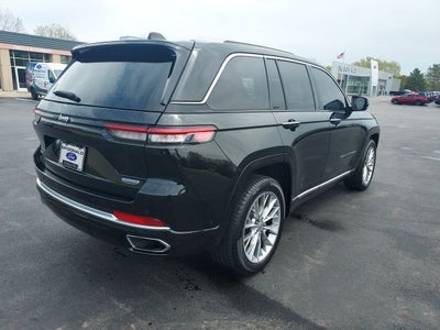 2022 Jeep Grand Cherokee Summit