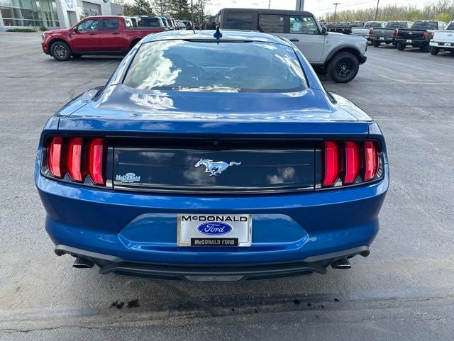 2022 Ford Mustang EcoBoost