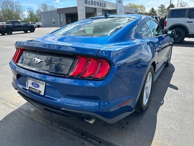 2022 Ford Mustang EcoBoost