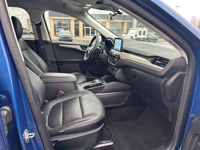 2022 Ford Escape Hybrid SE