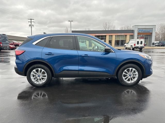 2022 Ford Escape Hybrid SE