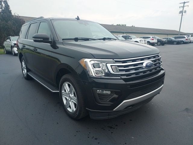 Used 2018 Ford Expedition XLT with VIN 1FMJU1JT8JEA50118 for sale in Freeland, MI