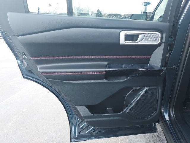 2024 Ford Explorer ST-Line