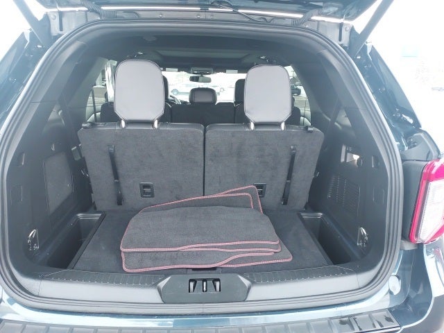 2024 Ford Explorer ST-Line