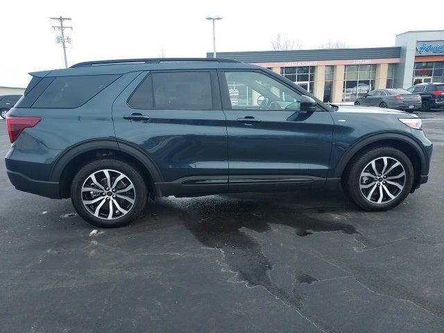 2024 Ford Explorer ST-Line