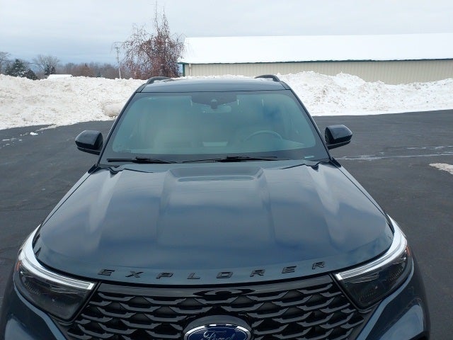 2024 Ford Explorer ST-Line