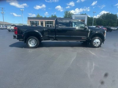 2023 Ford F-450SD Lariat DRW