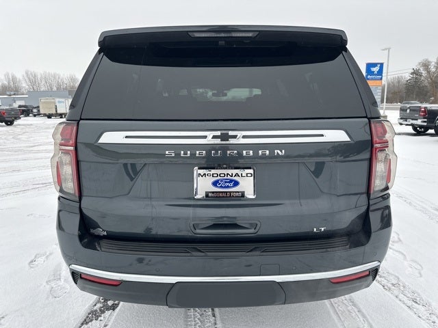 2022 Chevrolet Suburban LT