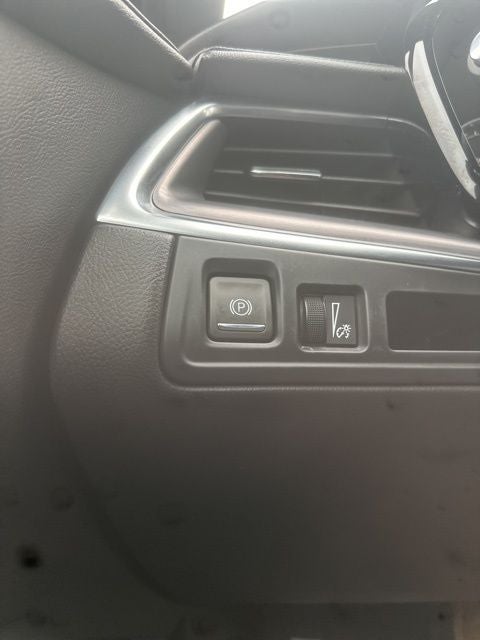 2024 Cadillac XT5 Luxury