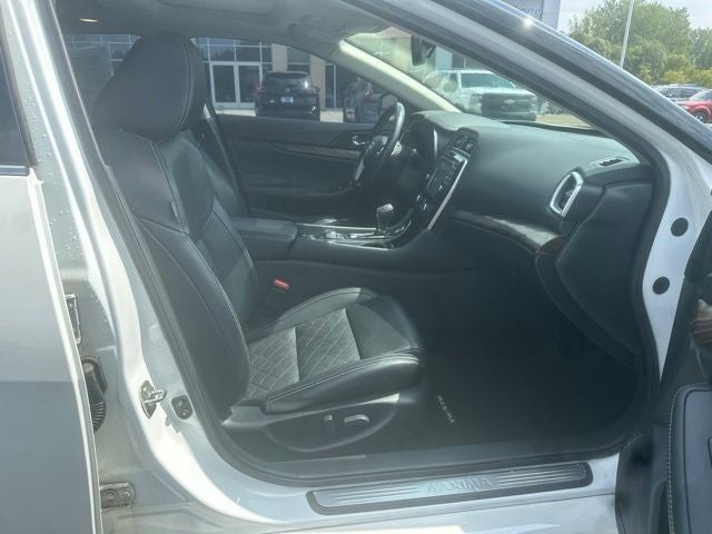 2017 Nissan Maxima Platinum