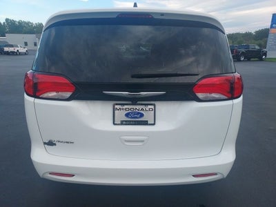 2024 Chrysler Voyager LX