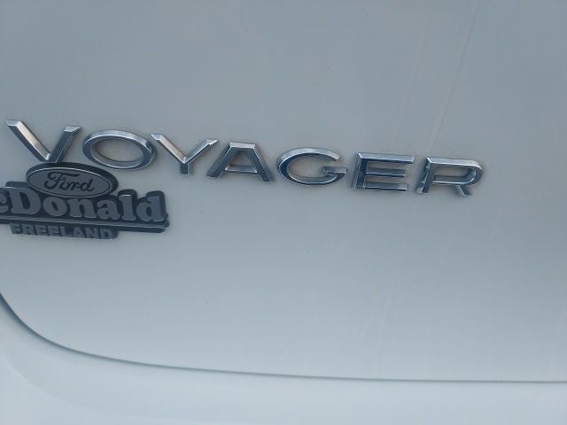 2024 Chrysler Voyager LX