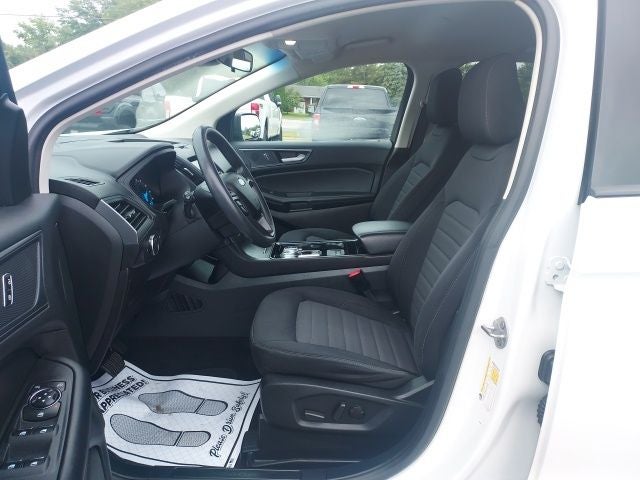 2020 Ford Edge SE