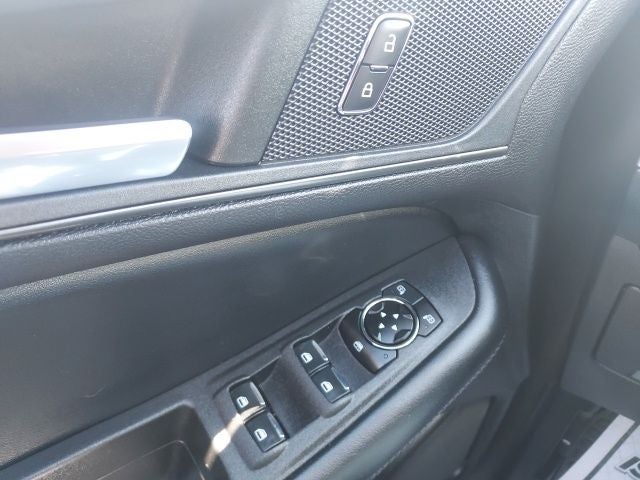 2023 Ford Edge SE
