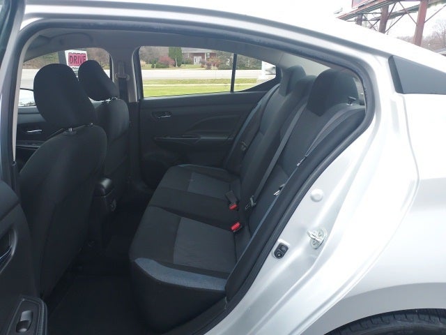 2023 Nissan Versa 1.6 SV