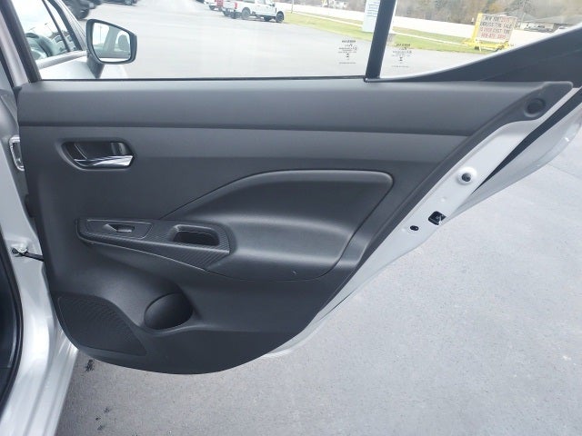 2023 Nissan Versa 1.6 SV