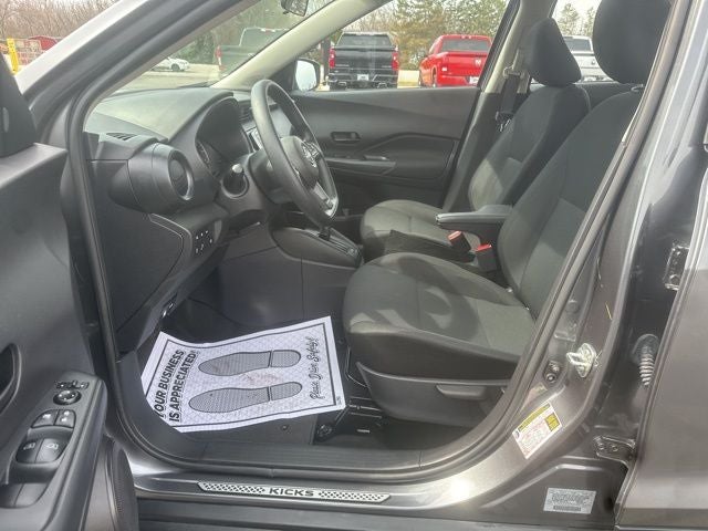 2024 Nissan Kicks S