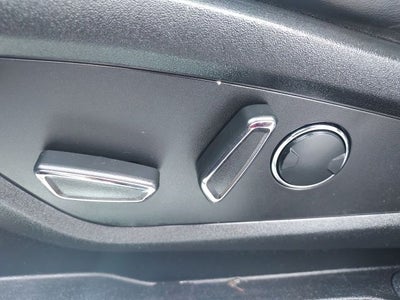 2015 Lincoln MKC Base