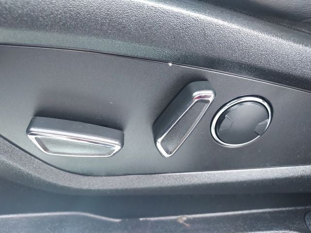 2015 Lincoln MKC Base