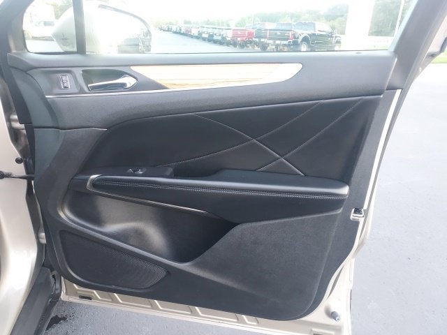 2015 Lincoln MKC Base