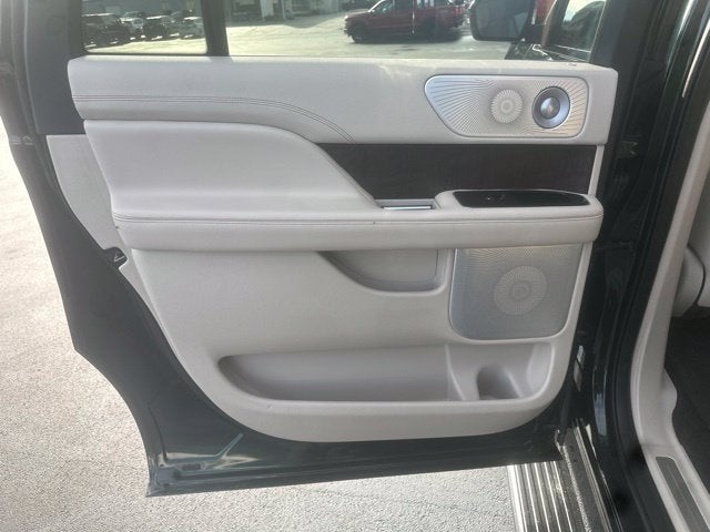 2021 Lincoln Navigator L Reserve