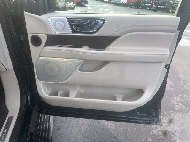 2021 Lincoln Navigator L Reserve