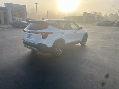 2025 Kia Seltos LX